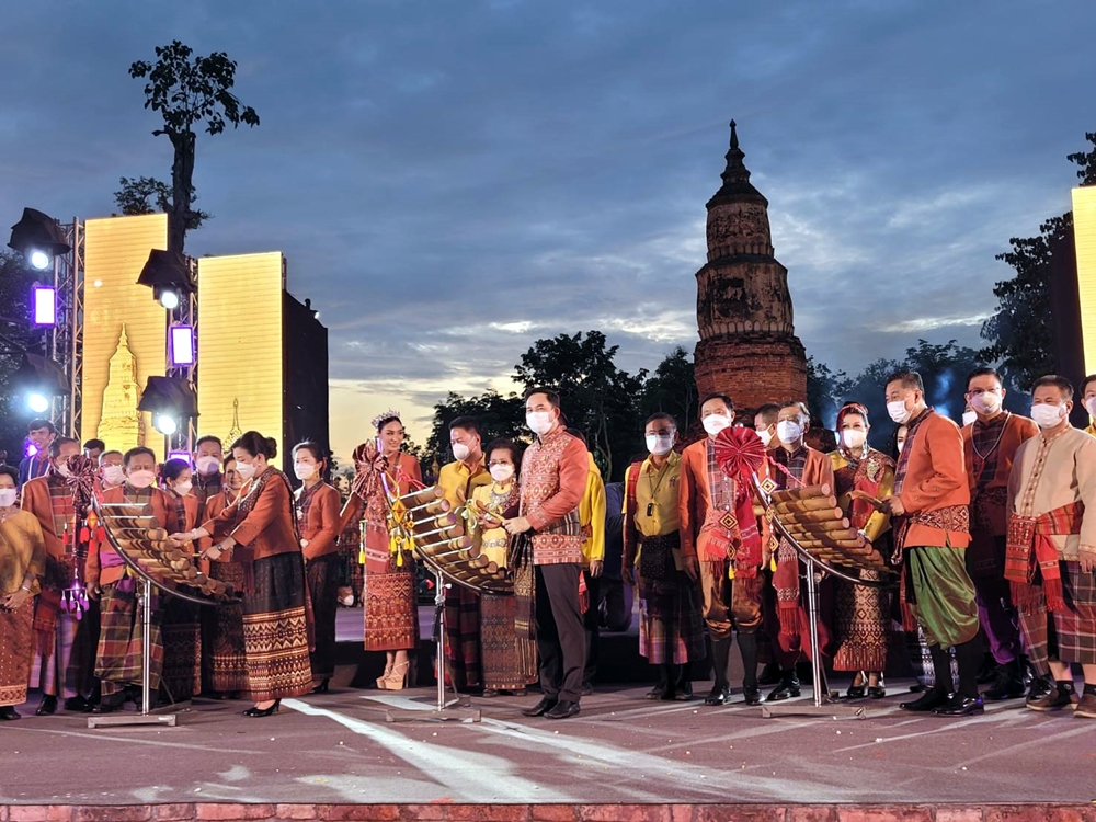 กาฬสินธุ์ เปิดงาน "วิสาขปุณณมีปูชา" ประเพณีสรงน้ำพระธาตุยาคู