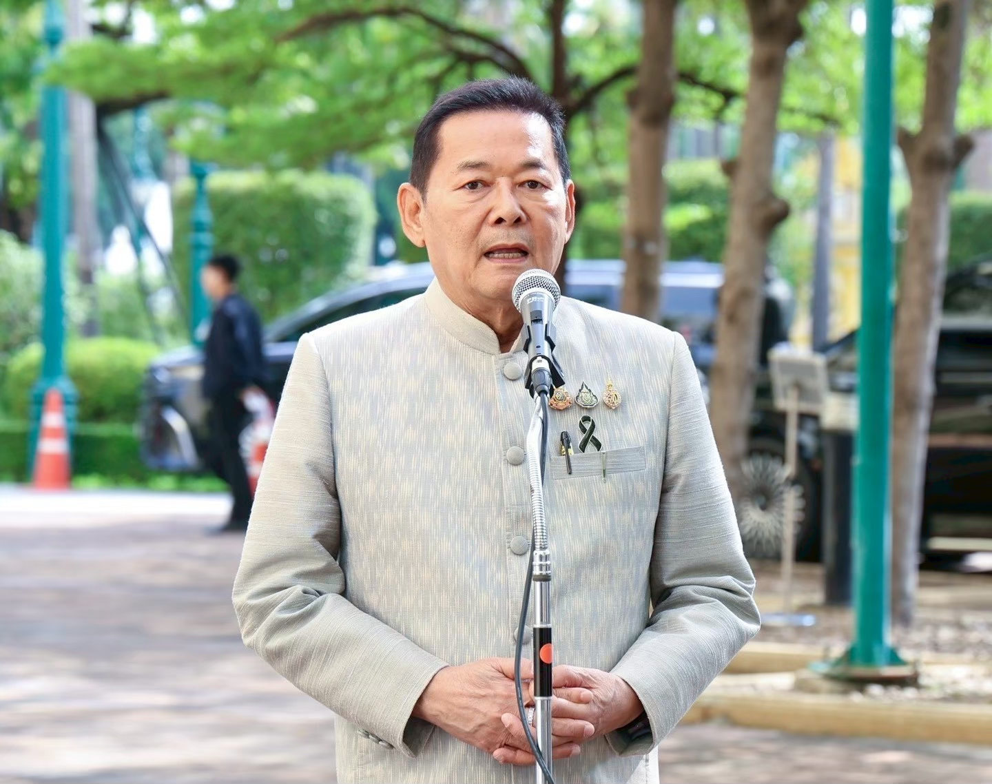 "นภินทร" ยันไม่หนี ! เชิญ "ไอติม-ยิ่งชีพ" คุยที่ทำเนียบฯ บ่ายนี้ พร้อมตอบทุกประเด็น หลังถูกโยง "ฮั้วสว."