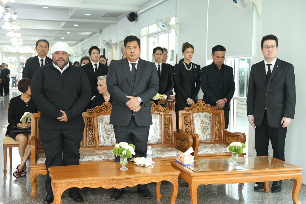 "ท่านชายวัชเรศร" ให้เกียรติเป็นประธานพิธีฌาปนกิจ "ดร.ชูศักดิ์ หิมะทองคำ"