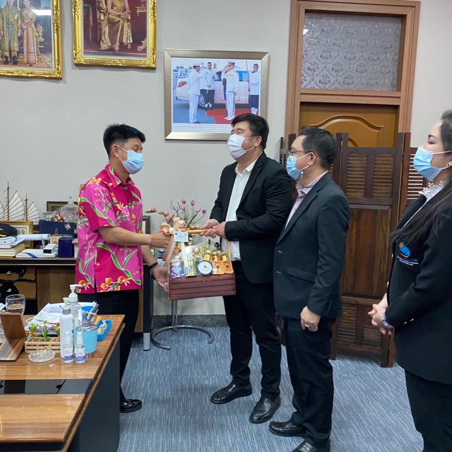8 องค์กรภาคท่องเที่ยวฯพัทยา ดัน Pattaya Moves On เสนอเร่งจัดตั้ง กก.ชุดพิเศษจัดทำพื้นที่ Seal Route พัทยา-สัตหีบ ตั้งเป้าต้องเปิดพื้นที่รับนทท.หวังเริ่ม 1 ส.ค.