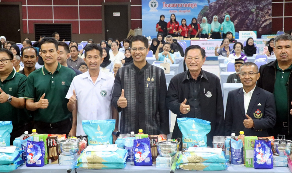 สตูลไม่ทิ้งใคร! มอบถุงยังชีพผู้สูงวัย 7 จังหวัดใต้ เสวนายกระดับคุณภาพชีวิต