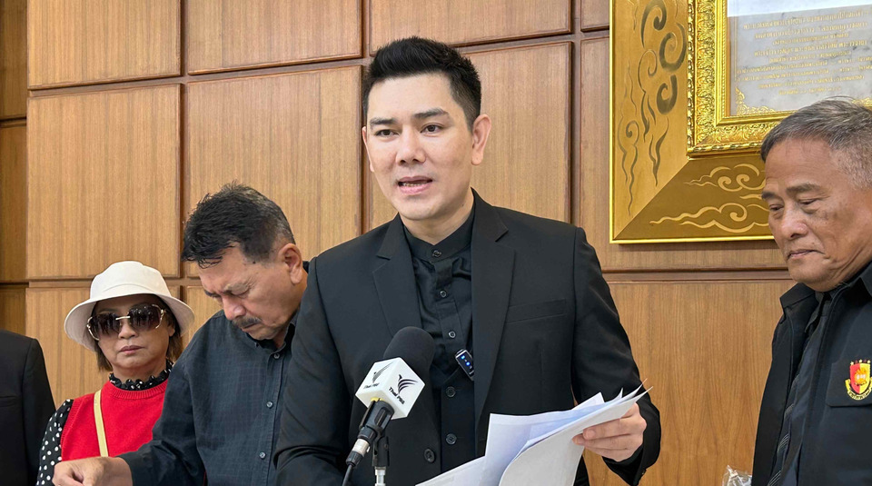 “ทนายอั๋น บุรีรัมย์” จี้ กกต. เอาผิดอาญาอดีต พนง.สอบสวน ปมเงินฮั้ว สว. 50 ล้าน เผยมีข่าวเตรียมดันอดีตผู้ว่าฯ นั่งประธานหวังล้มคดี