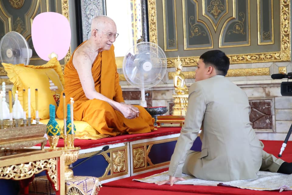 "เจ้าฟ้าทีปังกรฯ" ทรงบำเพ็ญพระกุศล สนทนาธรรมกับ "สมเด็จพระสังฆราช"