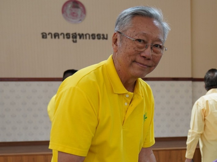 อดีตรองผอ.ข่าวกรองชี้ความทุกข์ยากของคนไทยวันนี้มาจากนักการเมือง ไม่ใช่สถาบันพระมหากษัตริย์