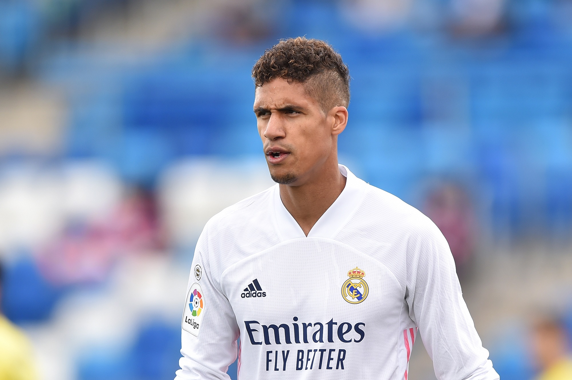  "แมนฯยู"เตรียมยื่น 50 ล้านยูโร ขอซื้อ"วาราน" ปราการหลังทีมชาติฝรั่งเศส