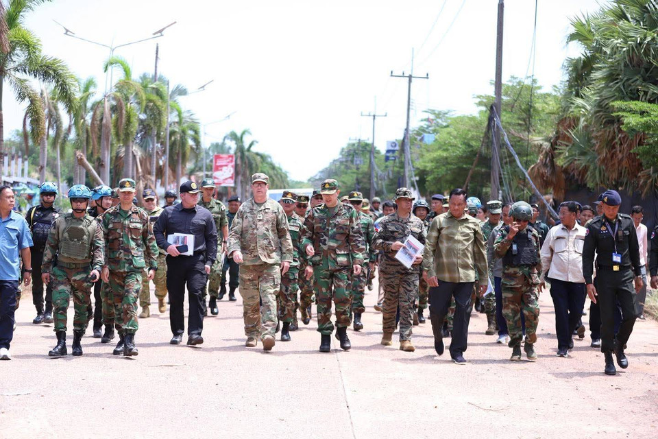 ชายแดนเดือด! เขมรกล่าวหาไทยรัว M79 ถล่มทูตทหารกลางช่องจอม กองทัพบกโต้ทันควัน 'แค่ประทัด' เตือนพวกยั่วยุรุกแนวรั้ว