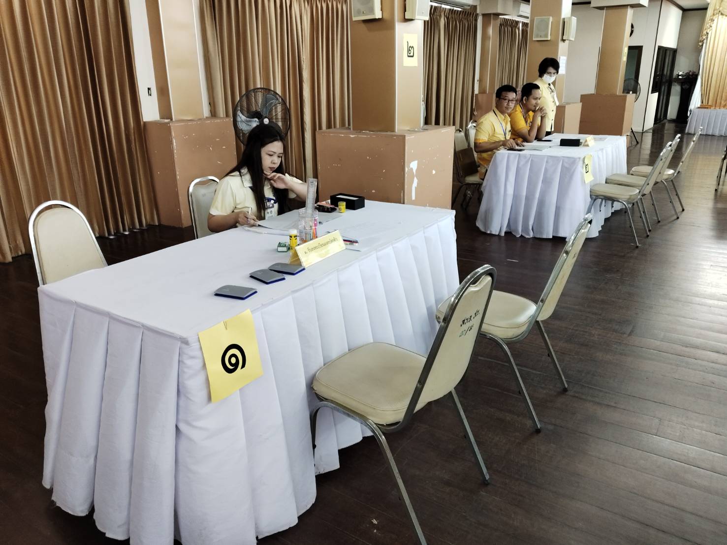 กกต.ชัยนาทย้ำผู้สมัคร สว.ตรวจสอบคุณสมบัติและลักษณะต้องห้ามก่อนยื่นใบสมัคร 