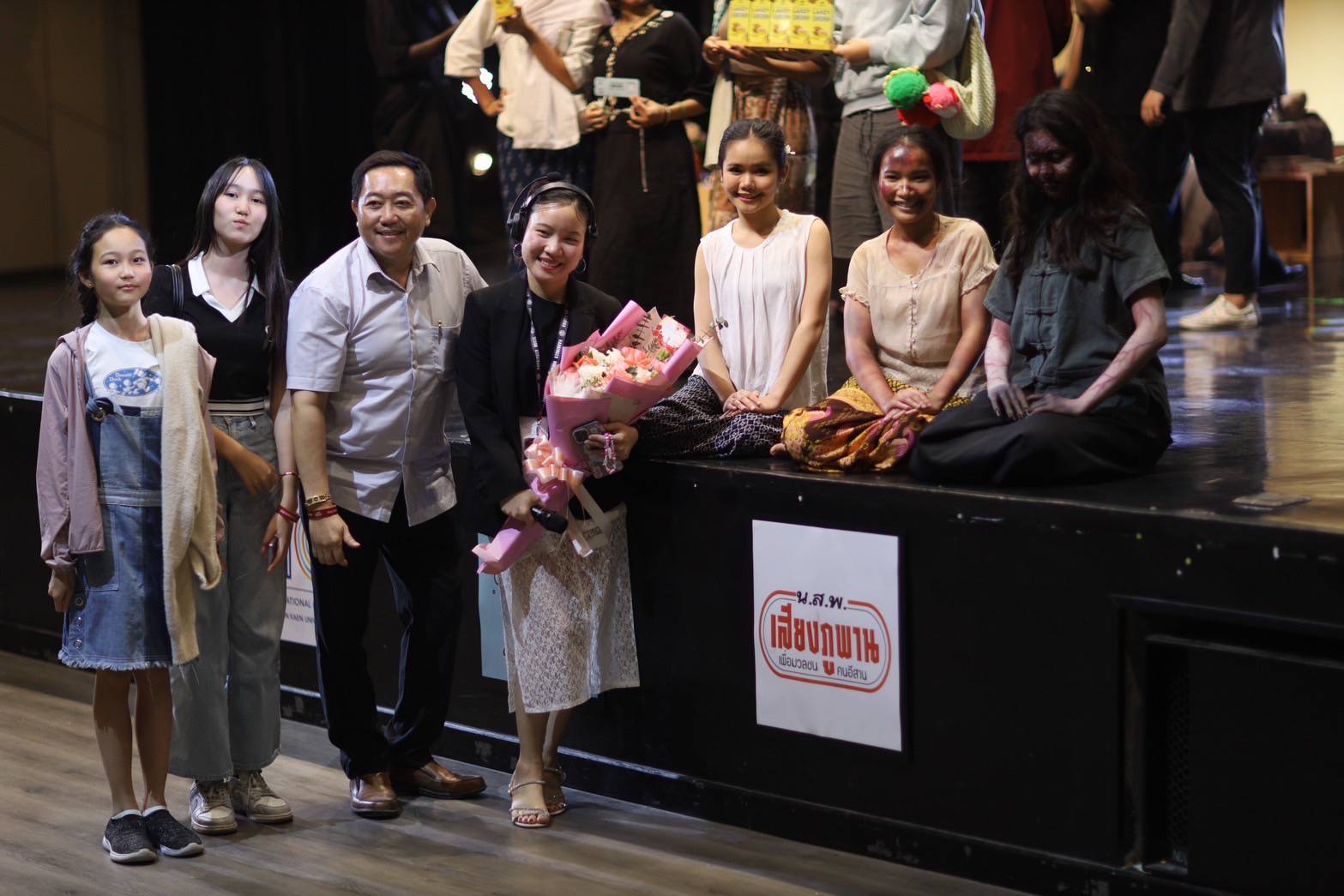ช็อค! หวีดสยอง!! ละครเวที “บ้านผีสิง!!!”  ลึกลับ ซับซ้อน ซึ้ง เศร้า เขย่าขวัญ สั่นประสาท ปมฆาตกรรม วิญญาณอาฆาตรอวันชำระแค้น!