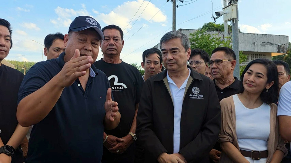 “อภิสิทธิ์” ลุยหาดใหญ่ จี้ รบ.เร่งงบระบบน้ำ ย้ำทำหน้าที่ฝ่ายค้านเพื่อประชาชน ไม่ใช่เกมการเมือง