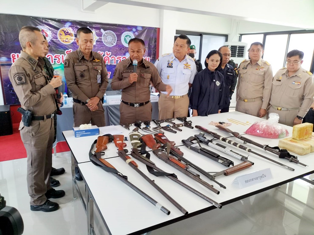 ลพบุรีปล่อยแถวกวาดล้างอาชญากรรม ปราบปรามยาเสพติดและผู้มีอิทธิพล
