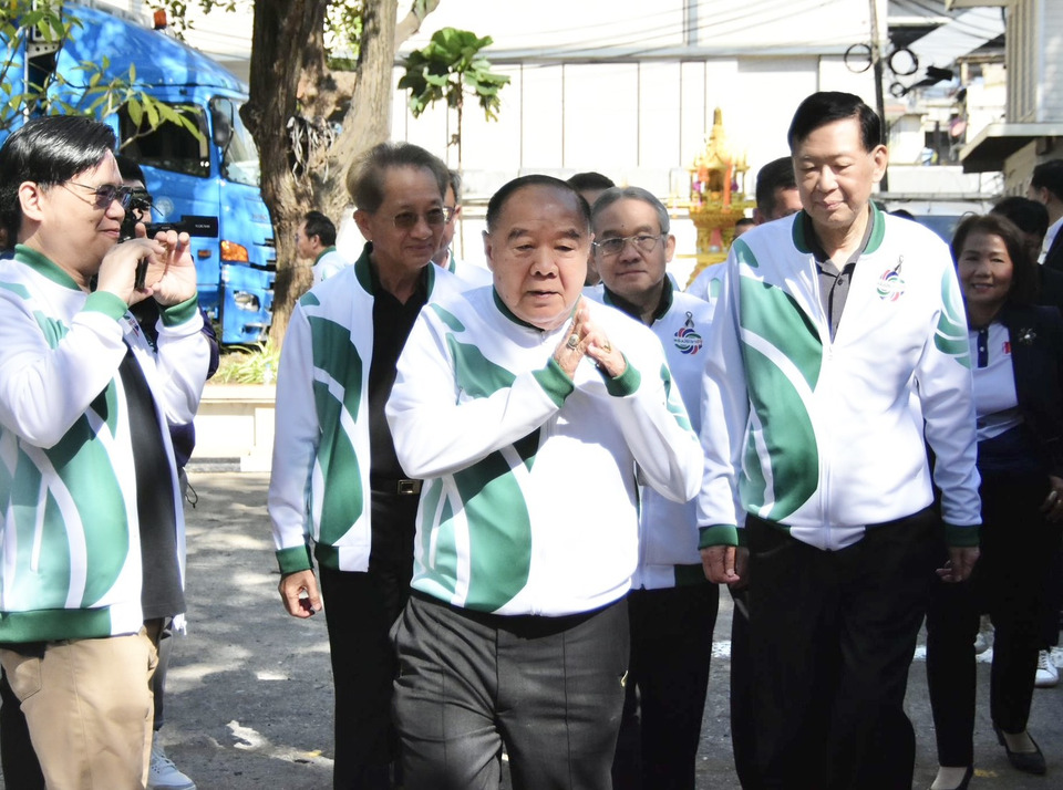 "บิ๊กป้อม" วางตัวแม่ทัพ "พปชร. " ลุยเลือกตั้ง "ธรรมรักษ์" คุมอีสาน "ตรีนุช-บิ๊กณัฐ" ภาคกลาง-ตะวันออก-ตะวันตก "วัน-ผู้กองมาร์ค" ดูกทม.