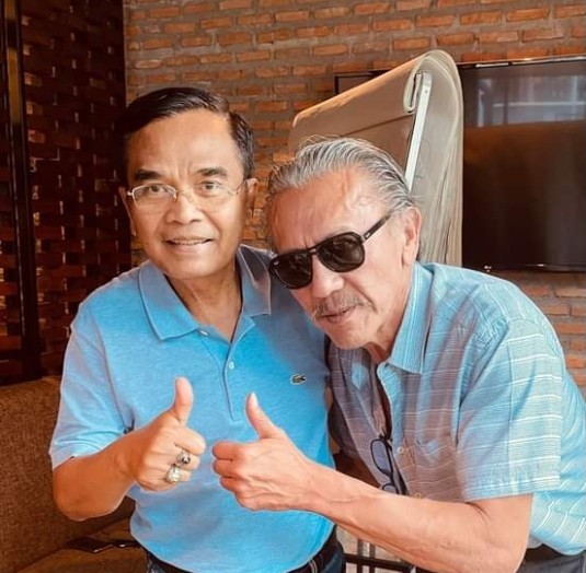"นิพิฏฐ์"เปิดภาพล่าสุดให้กำลังใจ"ชูวิทย์" เปรียบชีวิตเหมือนผีพุ่งใต้ 
