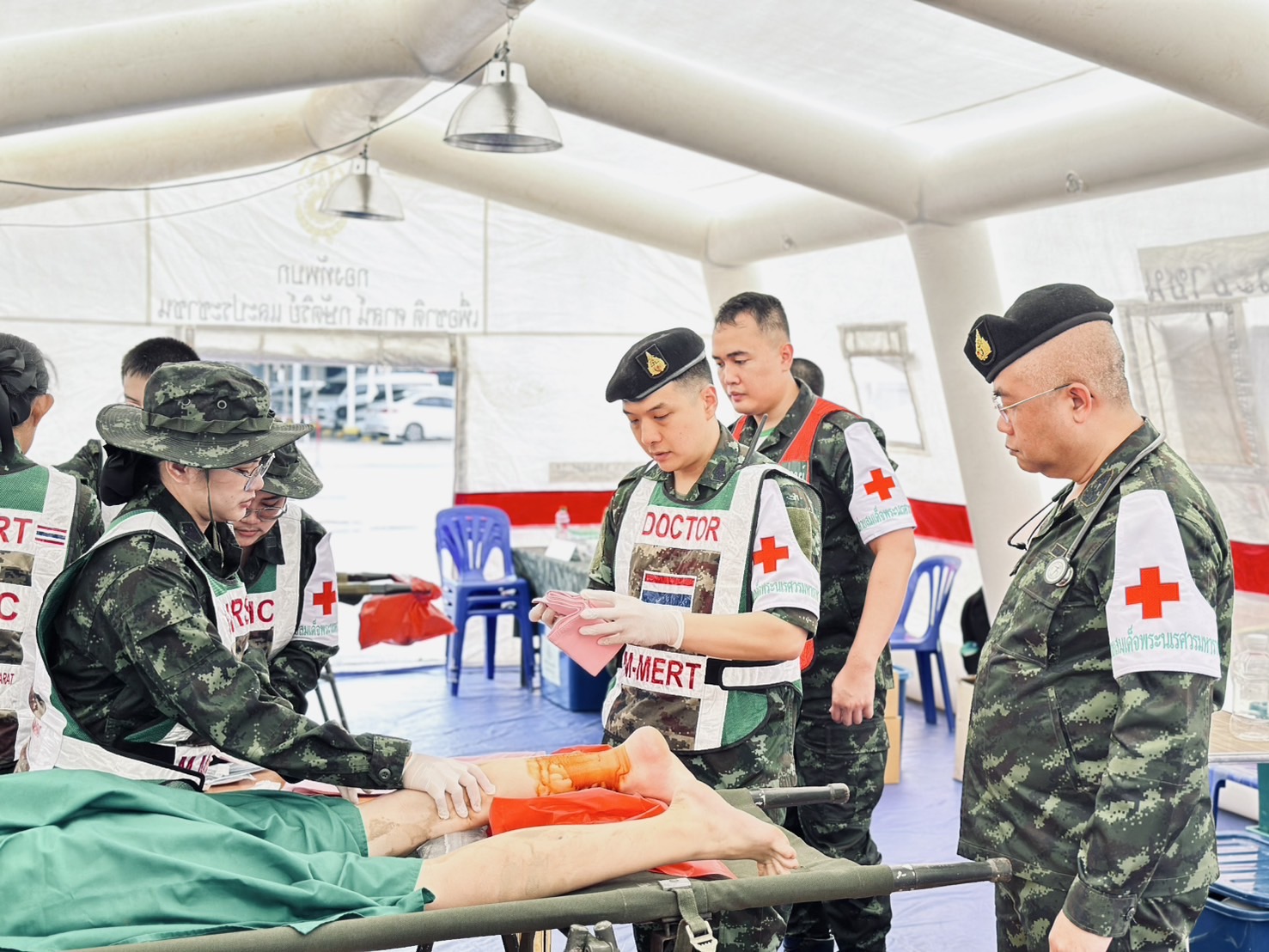  แม่ทัพภาคที่ 3 สั่งจัดตั้งโรงพยาบาลสนามรองรับผู้ป่วยและผู้ประสบภัยจากอุทกภัยในจังหวัดเชียงใหม่