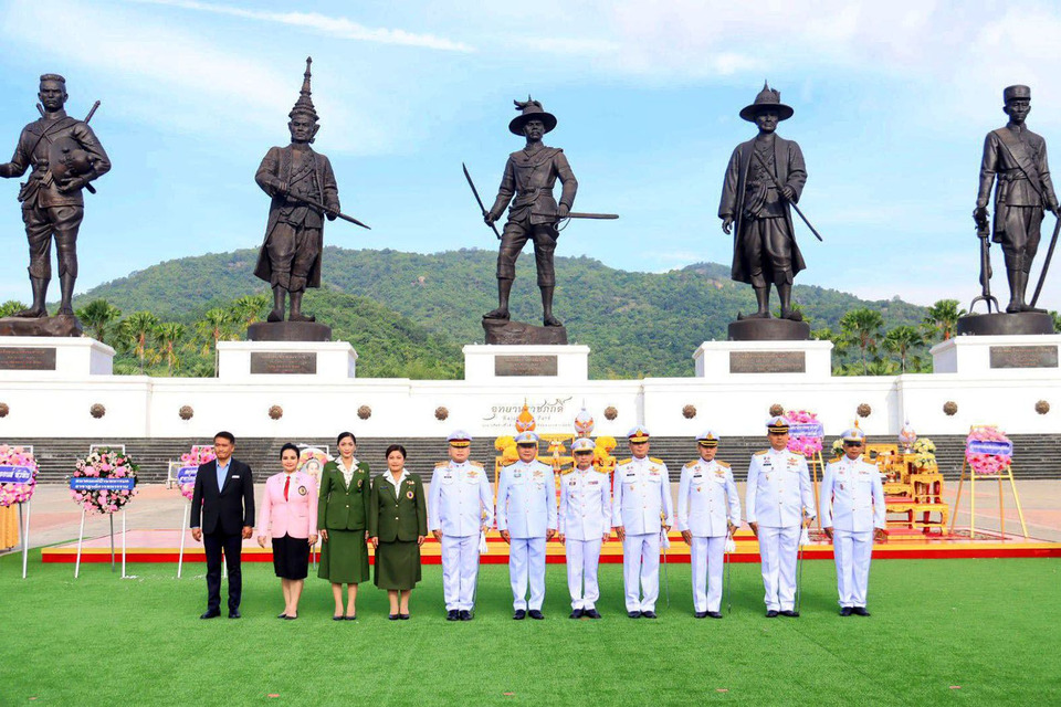 ผวจ.ประจวบฯ นำพสกนิกรร่วมพิธีวันปิยมหาราช น้อมรำลึกพระมหากรุณาธิคุณ ร.5 ผู้ทรงเป็นที่รักยิ่งของปวงชน