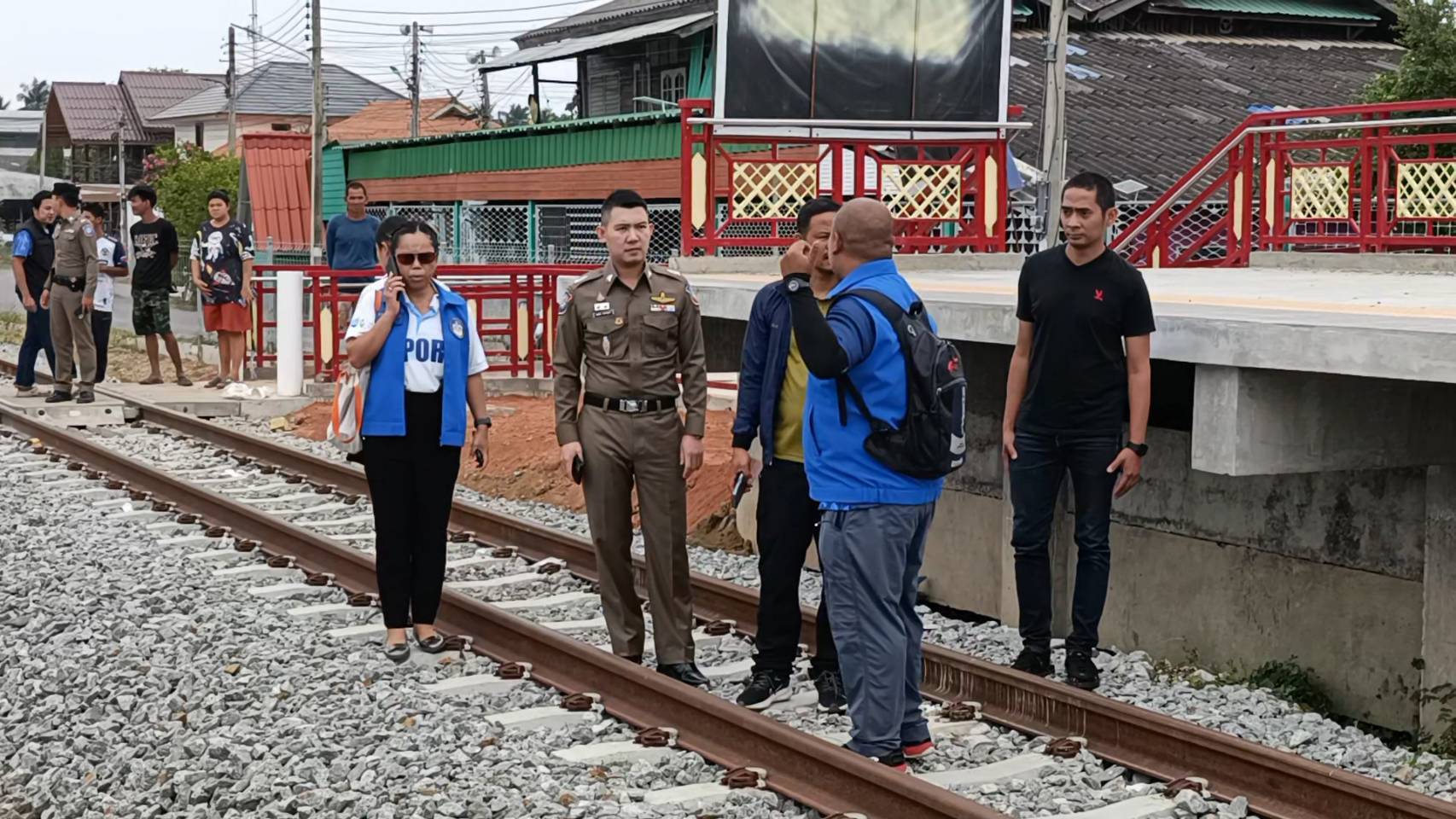   เร่งค้นหาหนุ่มชาวแคนาดา หายจากขบวนรถไฟสุดท้ายกลายเป็นศพใต้ชานชลา