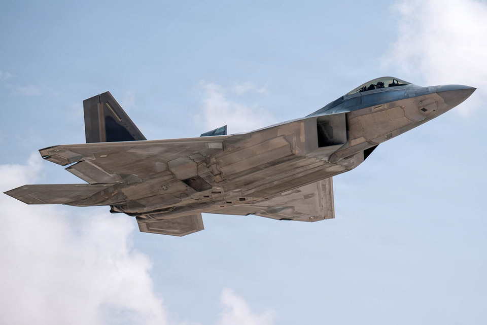 "สหรัฐ" ถอนฝูงบินล่องหน F-22 จำนวน 12 ลำ ออกจาก "อิสราเอล" หลังภารกิจโจมตี "อิหร่าน"