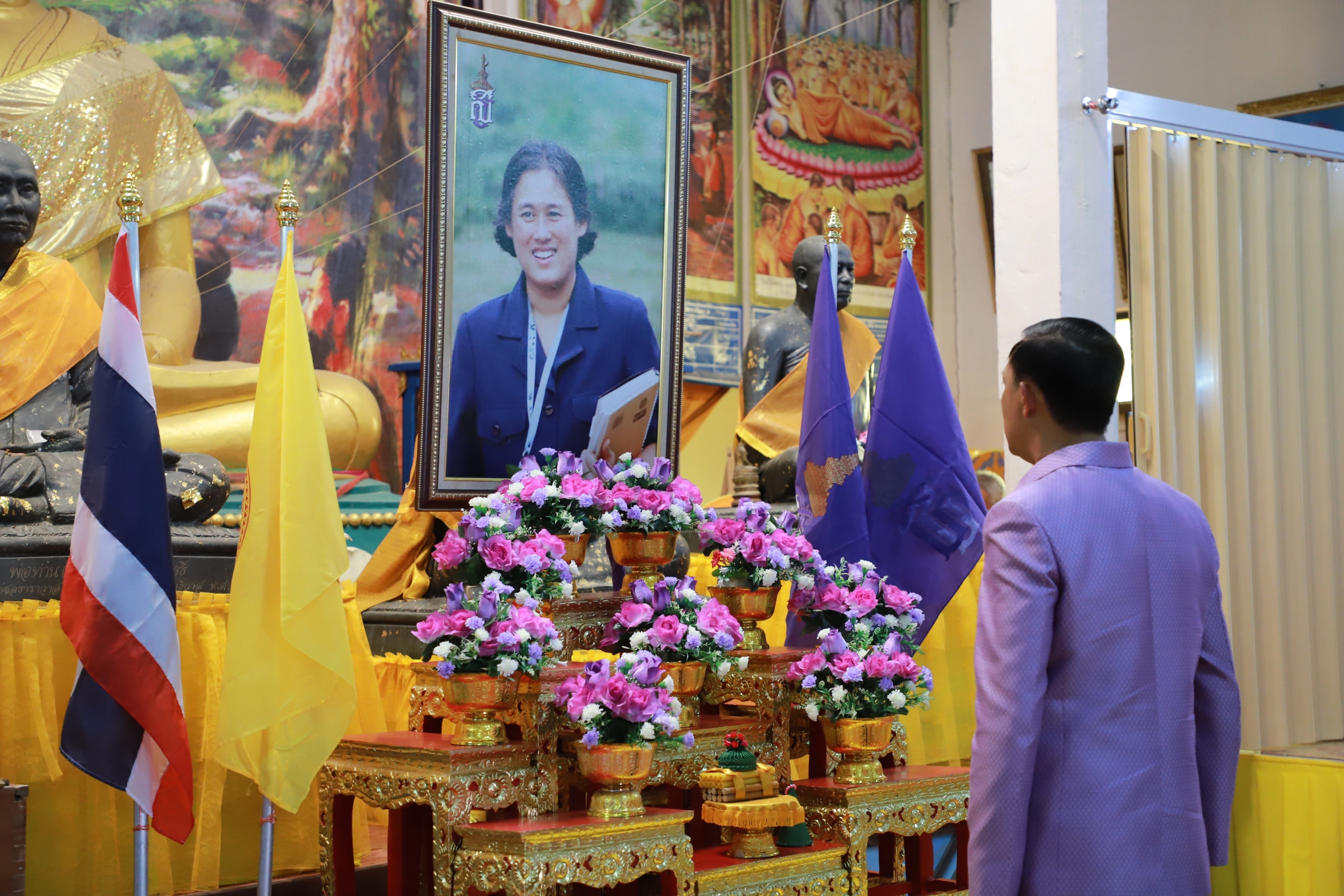ผู้ว่าฯ นราธิวาส เป็นประธานพิธีบรรพชาสามเณรและบวชศีลจาริณีตามโครงการเสริมสร้างคุณธรรมจริยธรรม