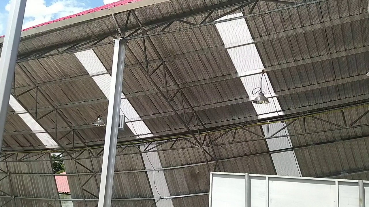 ระทึก! เขื่อนหน้าวัดพังถล่มลงแม่น้ำท่าจีน โชคดีไร้คนเจ็บ