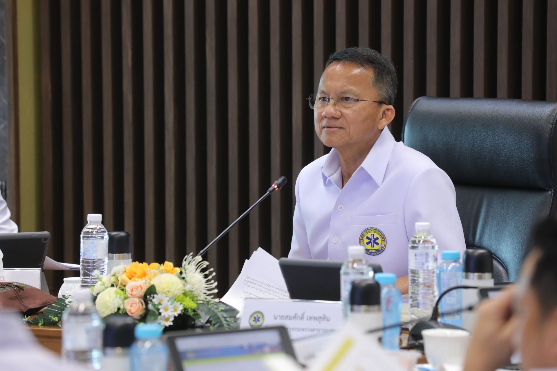 “สมศักดิ์”ประชุมกรรมการ สพฉ.ลุยสร้างความเชื่อมั่นให้ปชช. จ่อจัดระเบียบรถฉุกเฉินให้มีมาตรฐาน