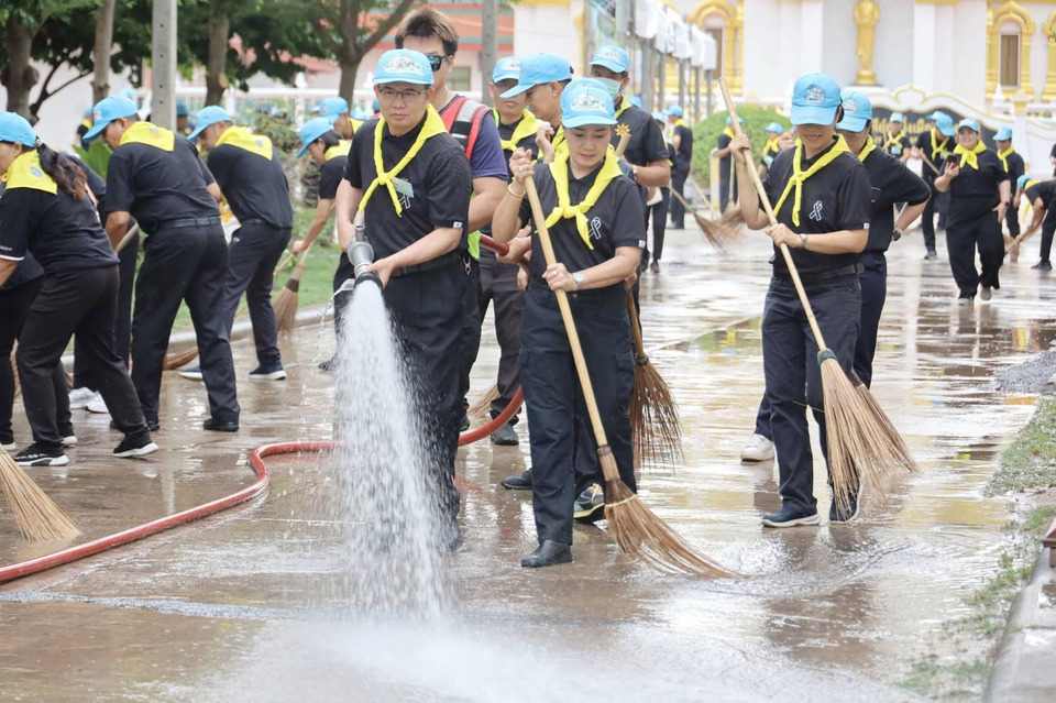  กาฬสินธุ์รวมใจ! ผู้ว่าฯ นำทัพจิตอาสา "Big Cleaning Day" ปรับเมืองครั้งใหญ่ เตรียมรับเสด็จฯ "ในหลวง-พระราชินี" ณ วัดประชานิยม