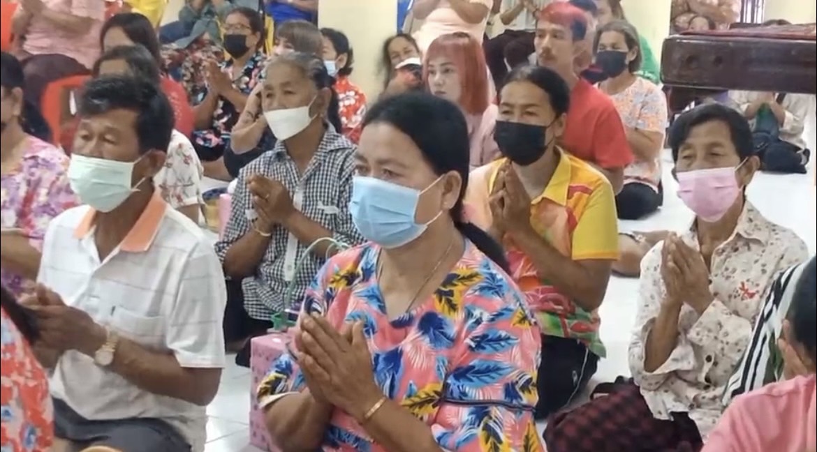 "ชาวพิจิตร" รุมต่อต้านเจ้าอาวาสวัดบางคลานทำบุญสงกรานต์วันปีใหม่ไทย