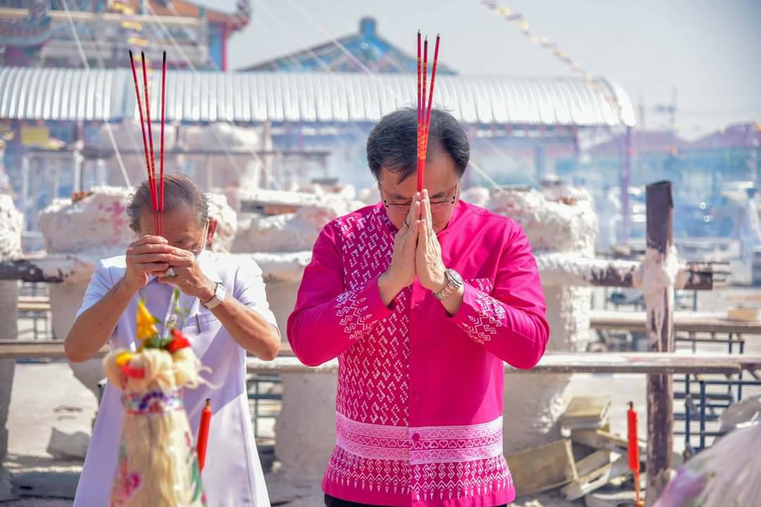 มูลนิธิสว่างศรัทธาธรรมสถานฉะเชิงเทรา จัดพิธีเททองหล่อเทพเจ้า 30 พระองค์ 