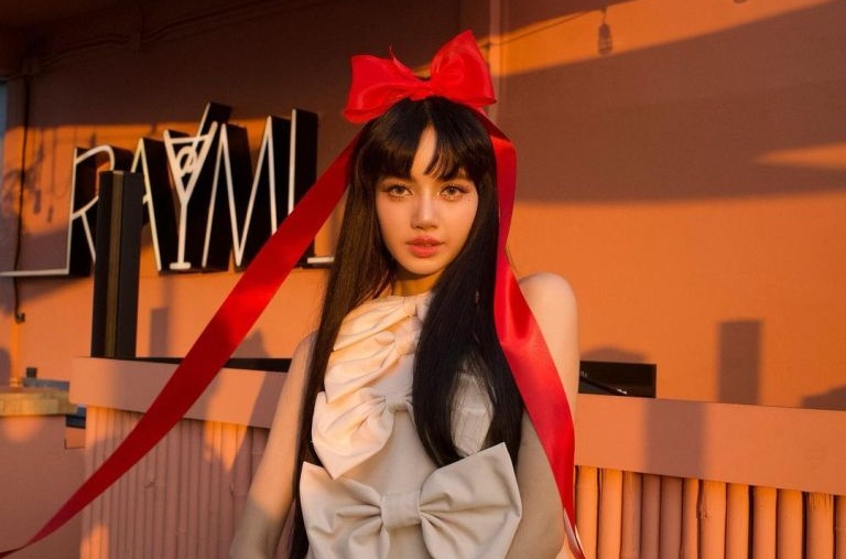 สร้างประวัติศาสตร์ใหม่อีกแล้ว!"ลิซ่า BLACKPINK"ศิลปินหญิงคนแรก ยอดวิวติ๊กต็อกทะลุ 1 แสนล้านวิว