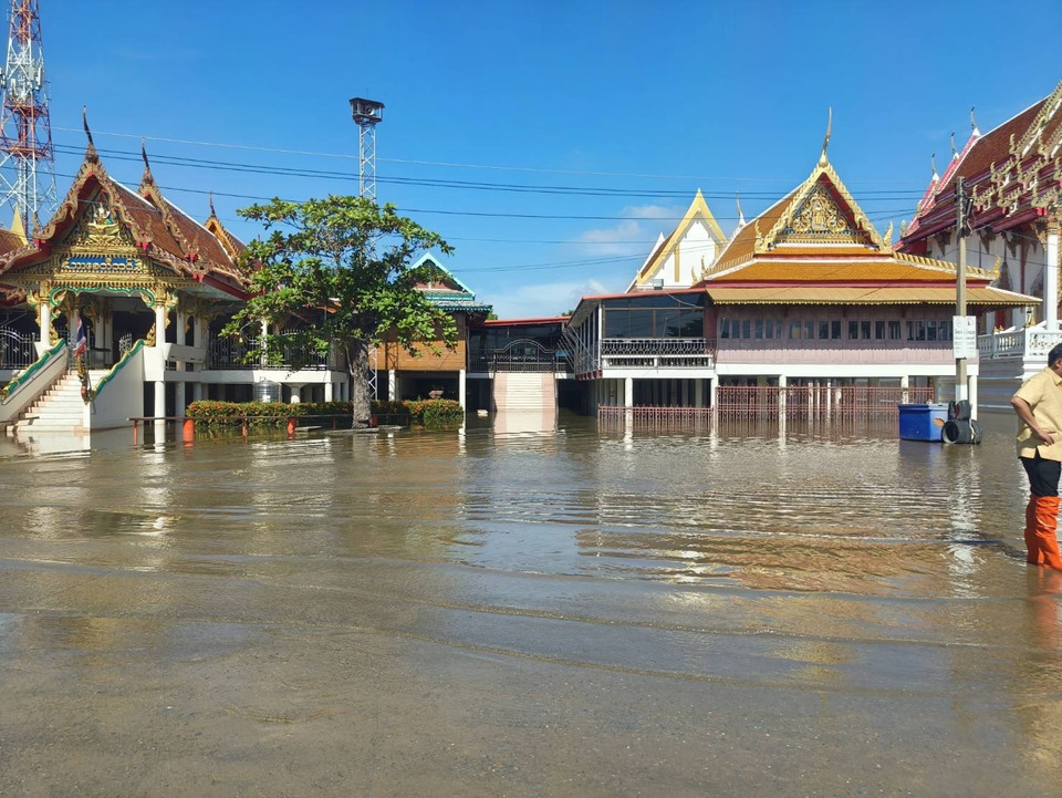 ปภ. ติดตามอุทกภัย ประสานงานจังหวัดส่ง "ทีมเครื่องจักรกลฯ" เสริมกำลังพื้นที่ "ลุ่มเจ้าพระยา"