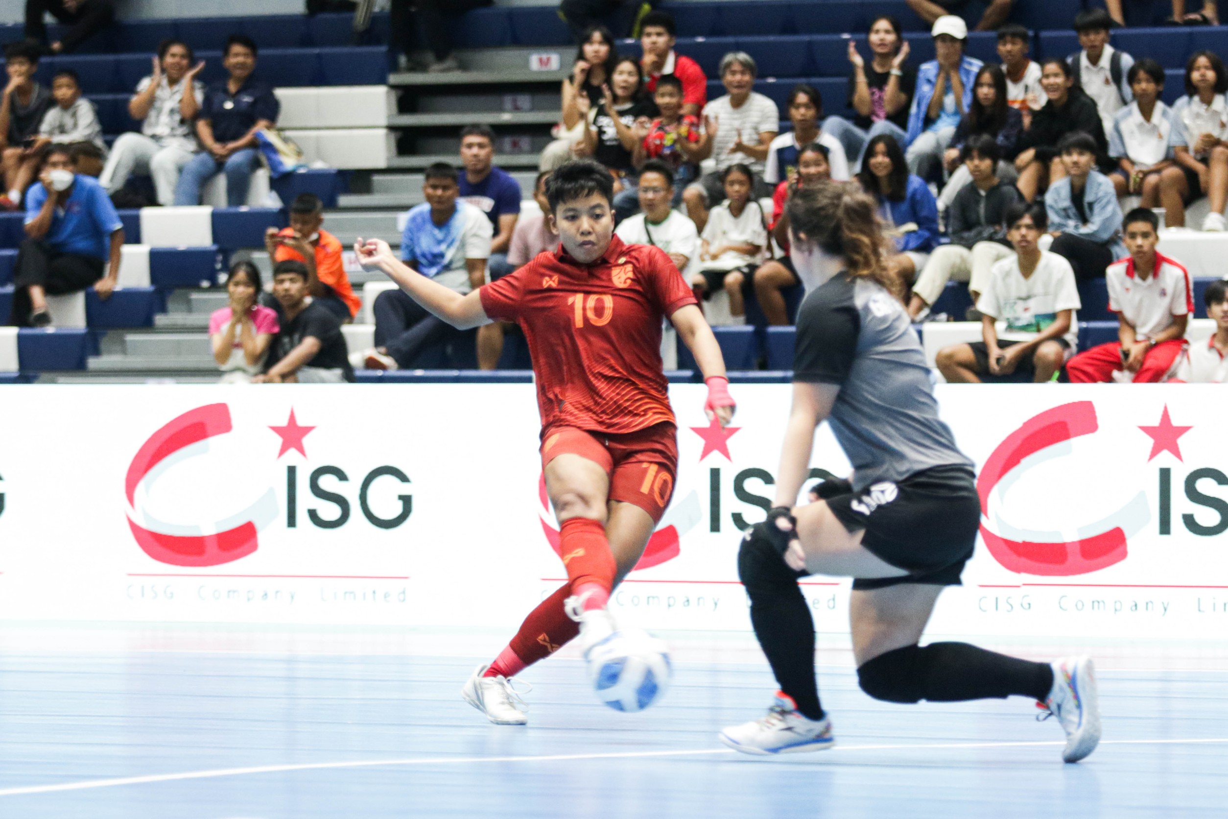 "โต๊ะเล็กชบาแก้ว" ประเดิมหรู "ศึก NSDF" ถลุ่ม "แคปปิตอล" 3-0 ประตู คว้า 3 แต้ม