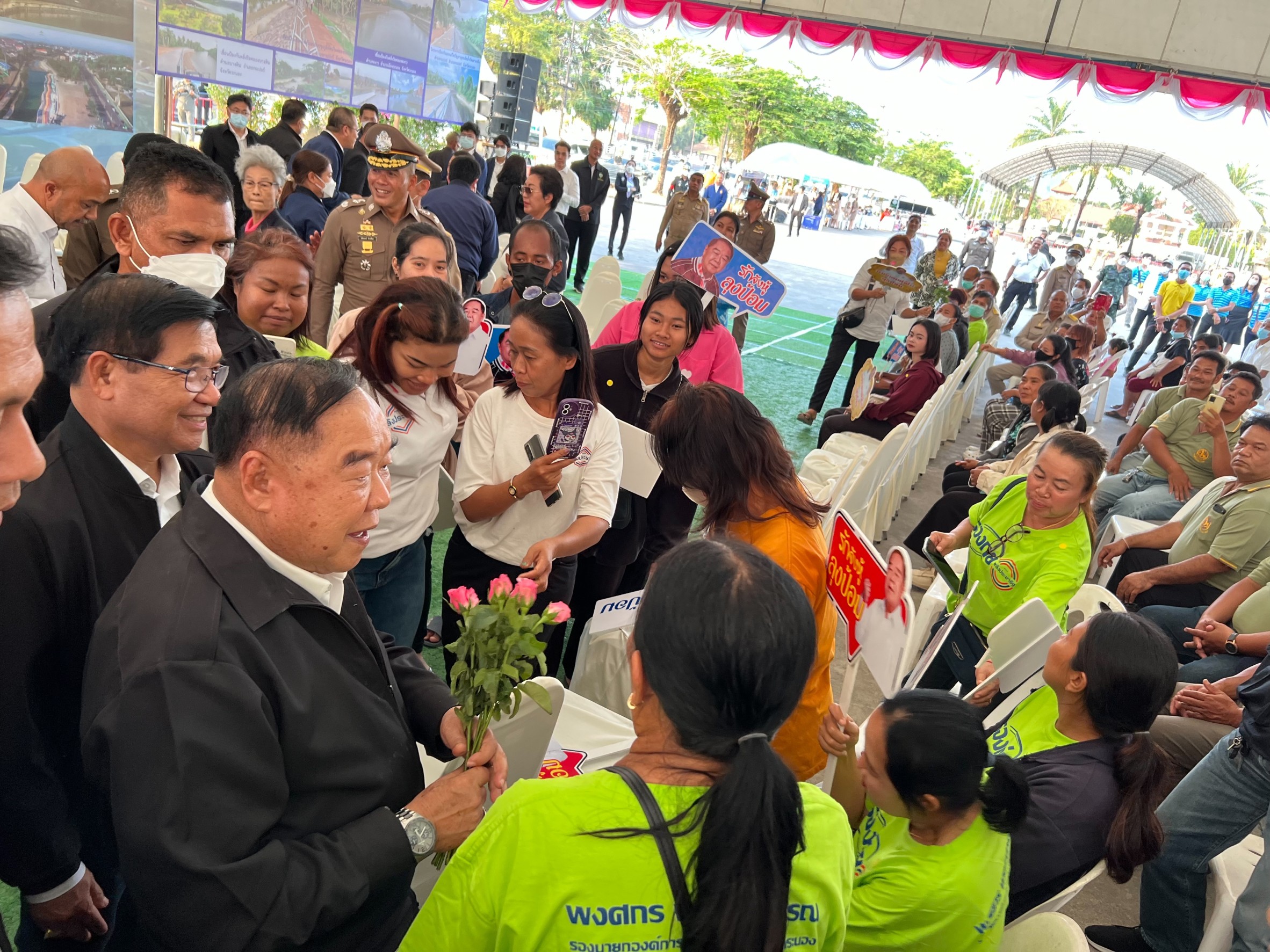 ลุงป้อม ติดตามโครงการปรับปรุงภูมิทัศน์คลองหาดส้มแป้น​ จ.ระนอง    