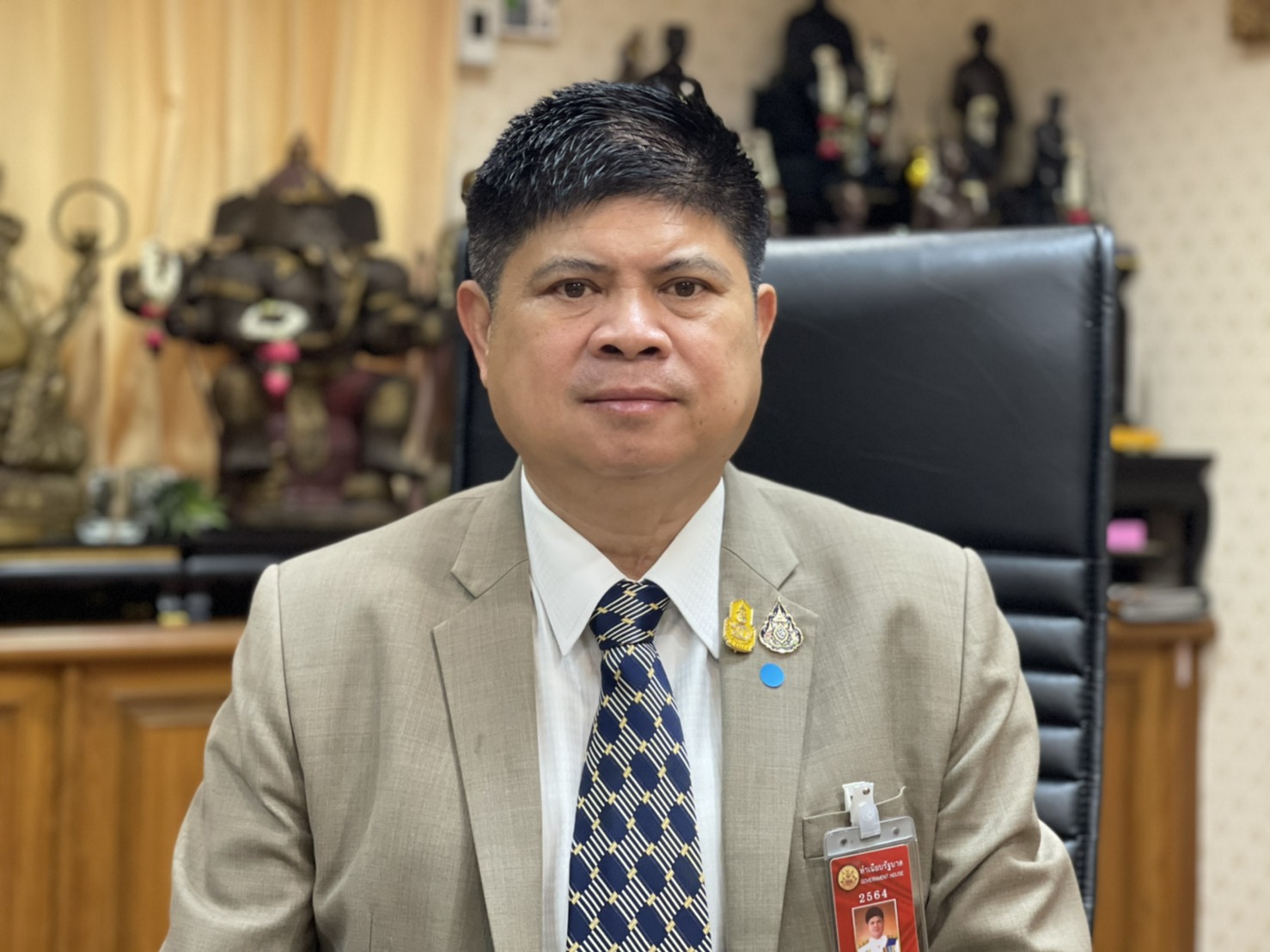 "แรมโบ้" ขอ "เพื่อไทย" แก้ญัตติอภิปรายไม่ไว้วางใจโยงสถาบัน เตือนระวังซ้ำรอย "คณะก้าวหน้า" แพ้ทุกเขตทั่วประเทศ