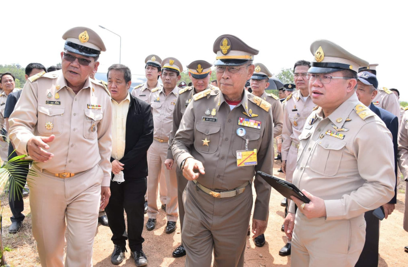 รองอธิบดีกรมชลฯ ต้อนรับองคมนตรี เยี่ยมชมระบบน้ำชลประทาน อ่างฯลุ่มน้ำโจนที่ 2 