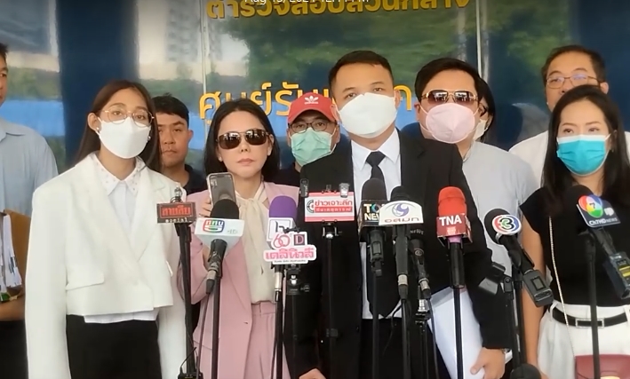 ผู้เสียหายร้องกองปราบฯ ถูกสองผัวเมียแฝงตัวเรียนคอร์สอบรมผู้บริหารระดับสูง หลอกลงทุนเสียหายกว่า 300 ล้าน