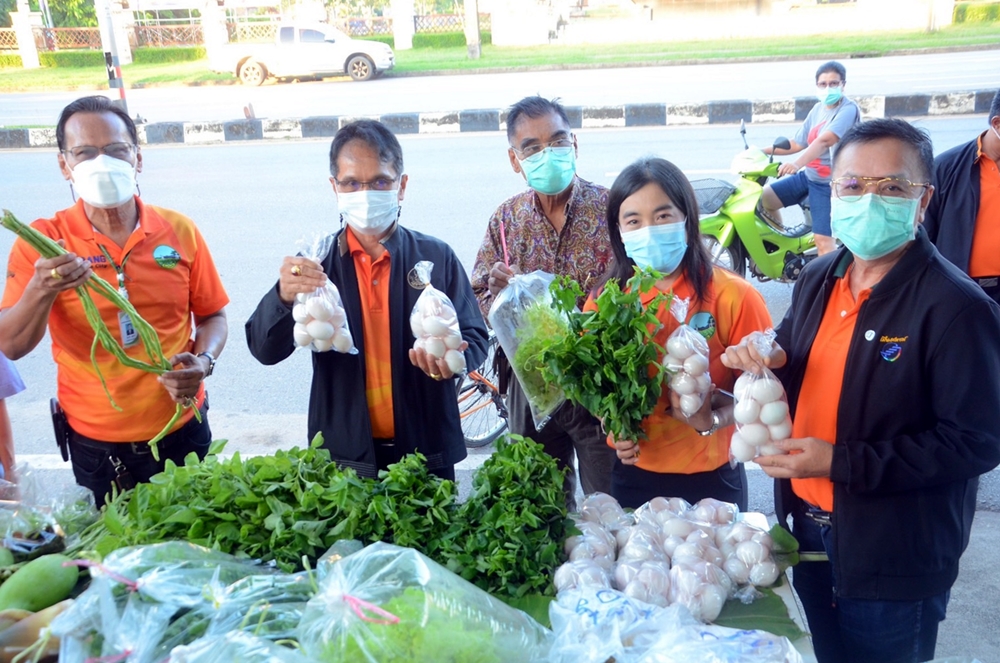 สหกรณ์จังหวัดตรัง หนุนย่านตาขาวเพิ่มวันเปิดตลาดสินค้าเกษตร เน้นคุณภาพ-ปลอดภัย จากผู้ผลิตถึงผู้บริโภค
