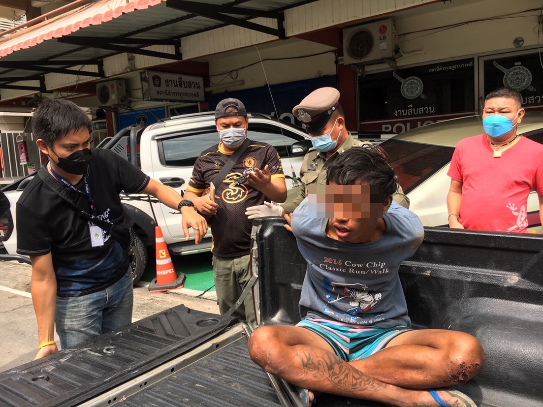 รวบหนุ่มคลั่งใช้ไม้และหินไล่ทุบรถชาวบ้านเสียหายกว่าสิบราย 