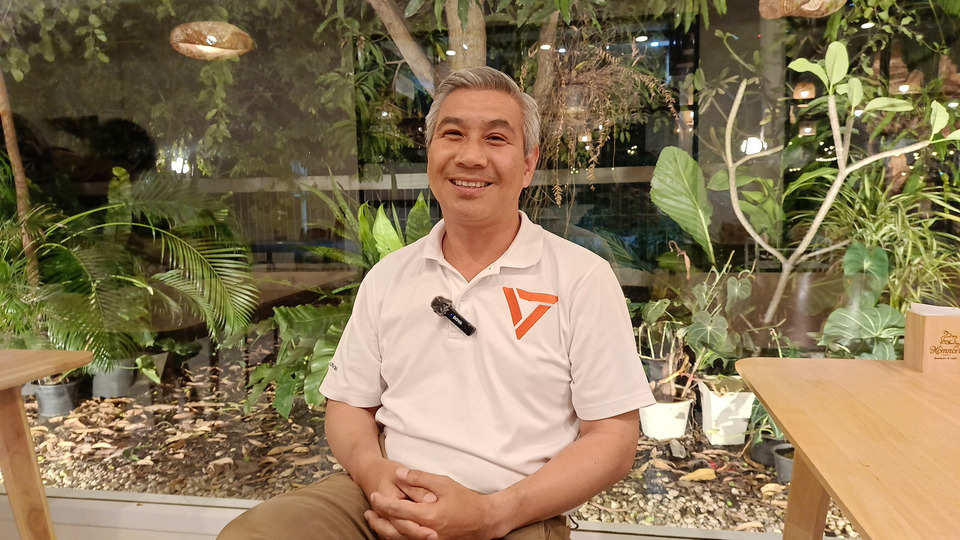 มดแดงเคลียร์ชัด! การเมืองคนละพรรค ไม่กระทบสายเลือด ยันสัมพันธ์ “มดดำ-ตันเจริญ” ยังแน่น