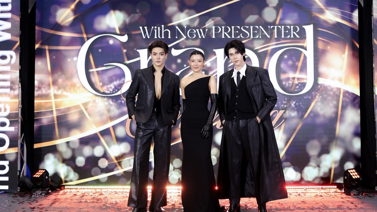 “เอมมี่ มรกต” แท็กทีม “จุง–ดัง” เปิดตัวพรีเซ็นเตอร์ใหม่ ฉลอง 7 ปี “Uranus Clinic” เสิร์ฟความปังในงาน Grand Opening