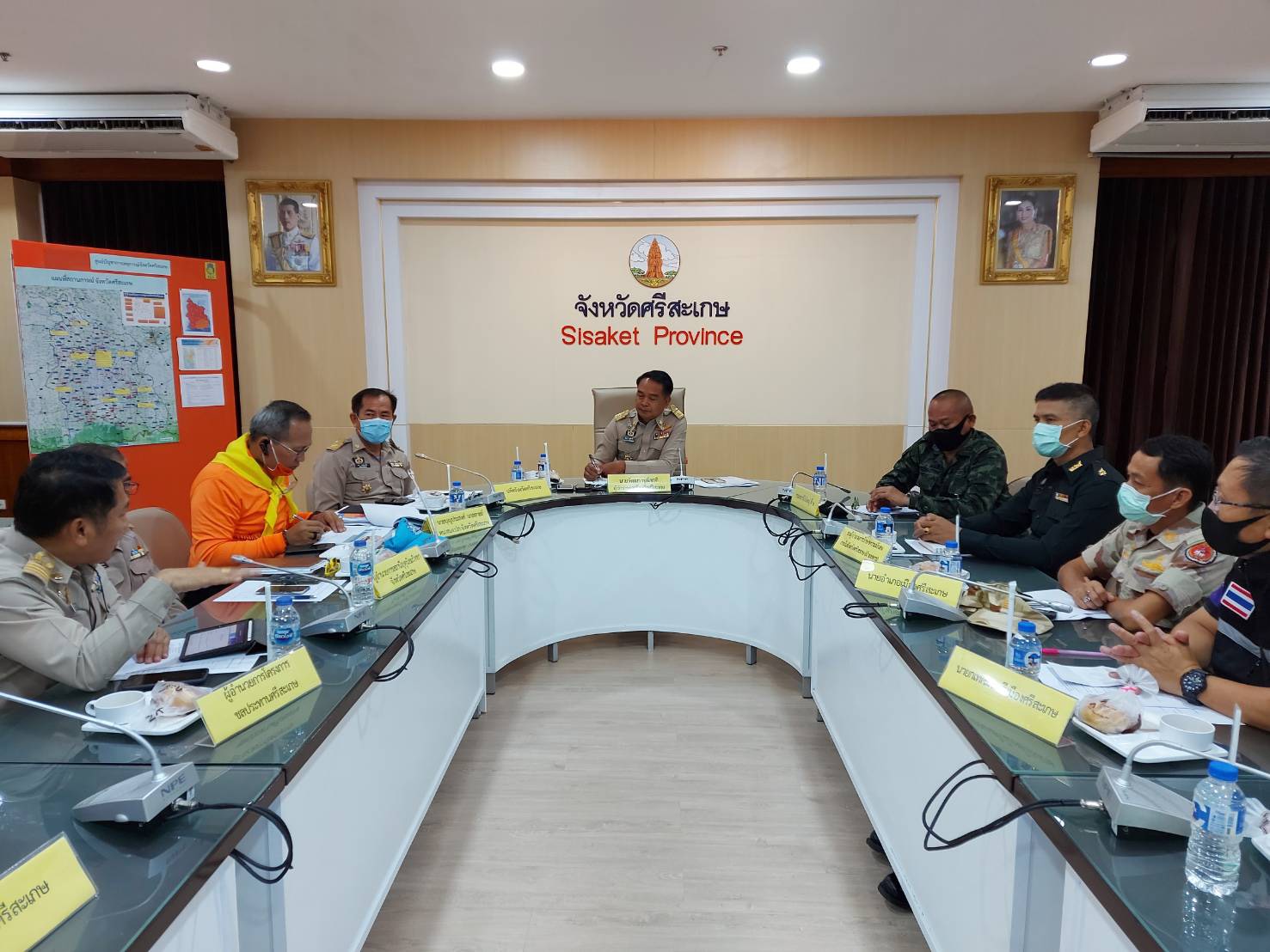 ผวจ.ศรีสะเกษ ร่วมประชุมทางไกลกับกองบัญชาการส่วนกลาง เตรียมรับมือผลกระทบจากอิทธิพลพายุโนอึล 
