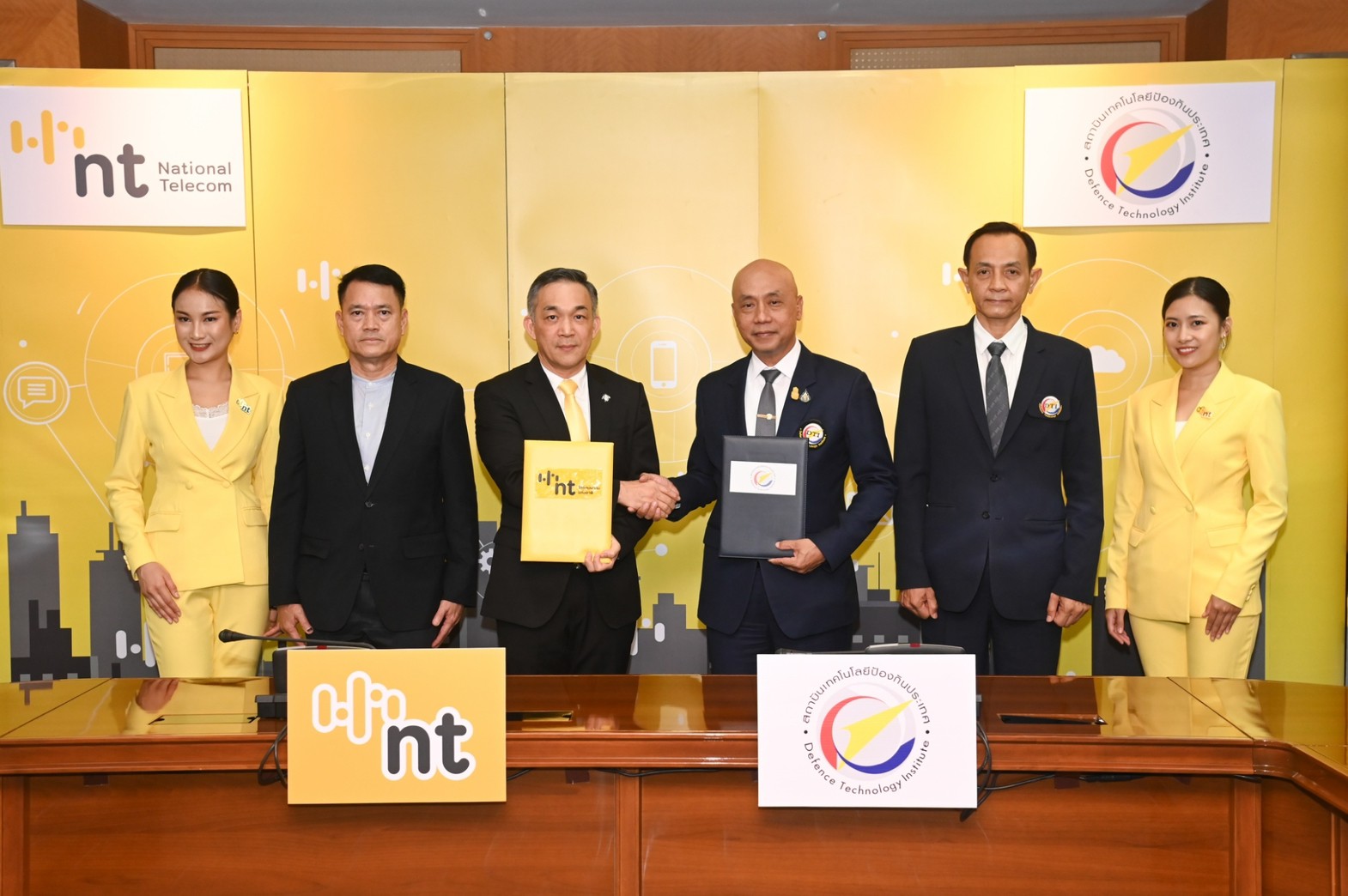 สถาบันเทคโนโลยีป้องกันประเทศ จับมือ NT นำเทรนด์เทคโนโลยีดิจิทัล ยกระดับอุตฯและบริการอากาศยานไร้คนขับ