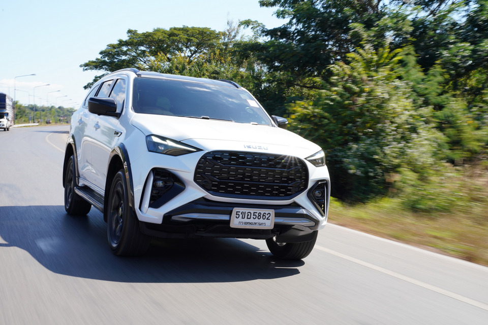 ISUZU MU-X 2.2 Ddi MAXFORCE ประหยัดจริง “17.5 กิโลเมตร/ลิตร” สูงกว่ามาตรฐาน Eco Sticker ขับจริง “ISUZU PRESS TRIP” เส้นทางอีสานเหนือ