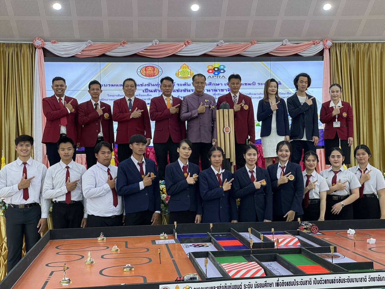 ร้อยเอ็ดอบรมและแข่งขันหุ่นยนต์ชิงแชมป์ประเทศไทยเป็นตัวแทนแข่งขันระดับนานาชาติ
