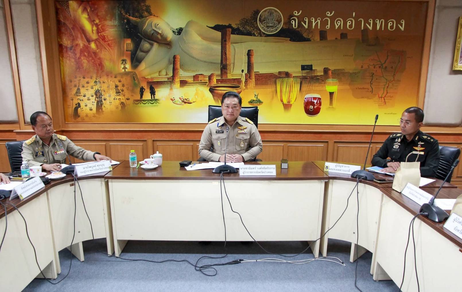 ผู้ว่าฯอ่างทองสั่งการทุกอำเภอและองค์กรปกครองส่วนท้องถิ่นทำข้อมูลพื้นที่เสี่ยงและผลกระทบ "พายุวิภา"