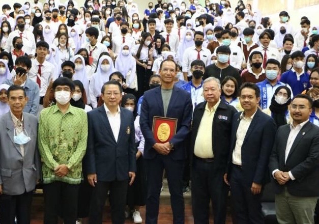 "นักศึกษา – นักธุรกิจ" 14 จังหวัดภาคใต้ ขานรับ “กรณ์” มือเศรษฐกิจ