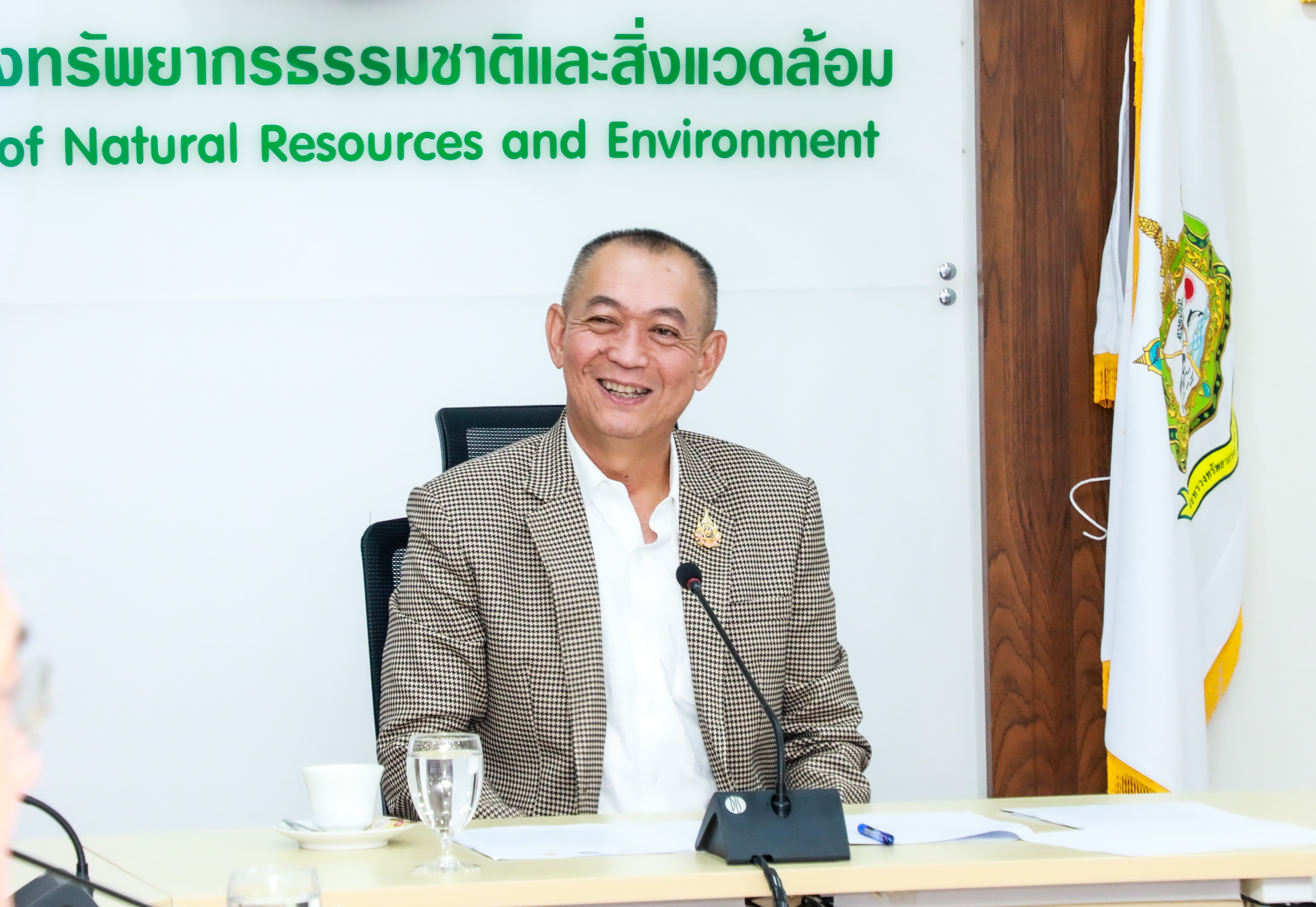 "รมว.ทส." เร่งแก้ไขปัญหาการขอใช้พื้นที่ป่าไม้ เป็นของขวัญปีใหม่ 68 เน้น “ยืดหยุ่น สะดวก และคล่องตัว” เพื่อประโยชน์ประชาชน 