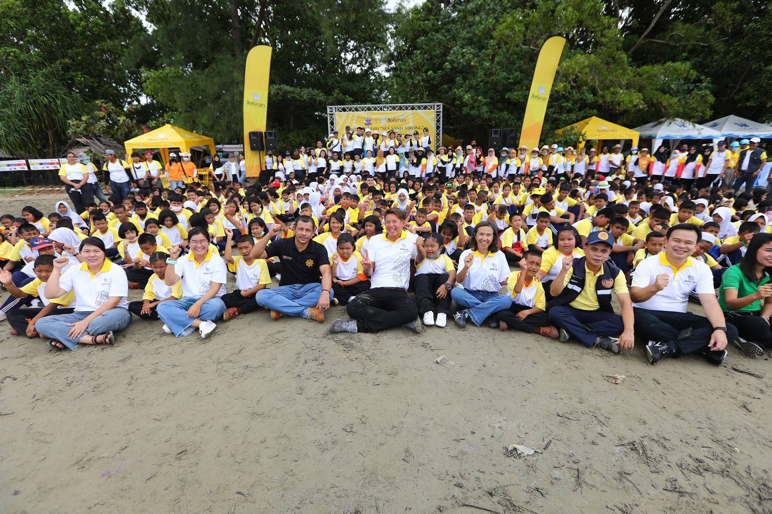 "สิงห์อาสา" เปิดโครงการ "SEA SAND STRONG" จับมือ 12 สถาบันการศึกษาภาคใต้-ตะวันออก ลุยปัญหาสิ่งแวดล้อมทางทะเล 