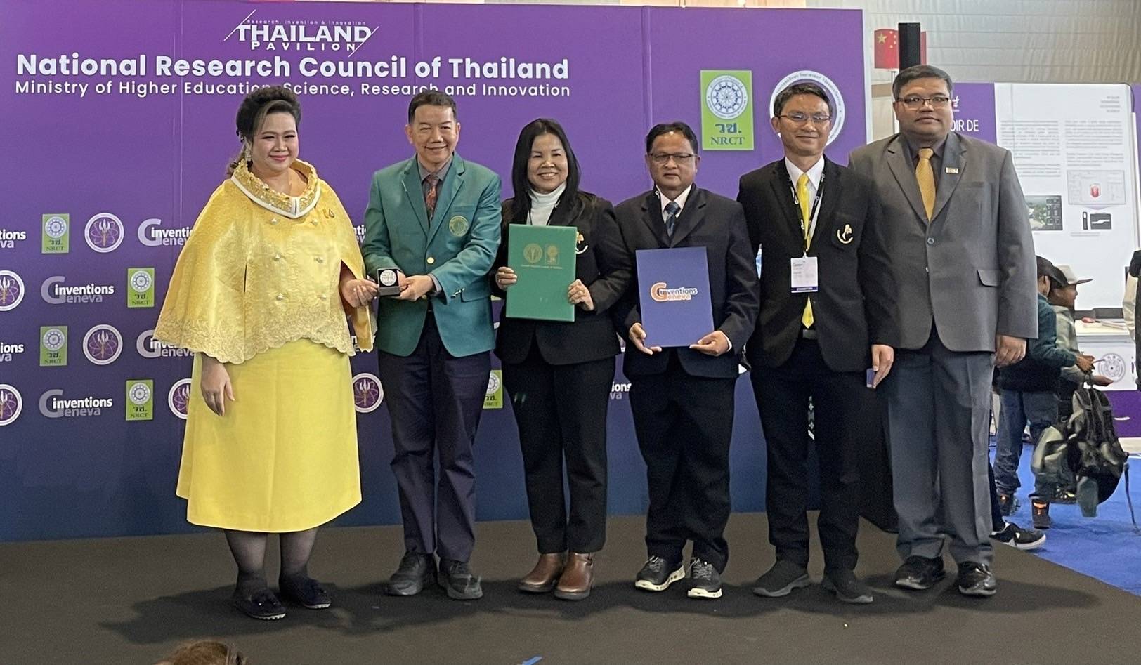 นักวิจัย ม.เกษตรฯ คว้า 2 รางวัลเหรียญเงิน ประกวดสิ่งประดิษฐ์นานาชาติ ณ นครเจนีวา 