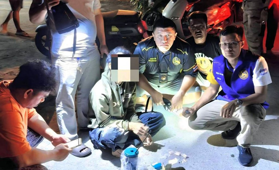 รวบ "เบส สวนหลวง" ซิ่งหนี จับพร้อมของกลางยาบ้า 93 เม็ด-ไอซ์ 2.85 กรัม