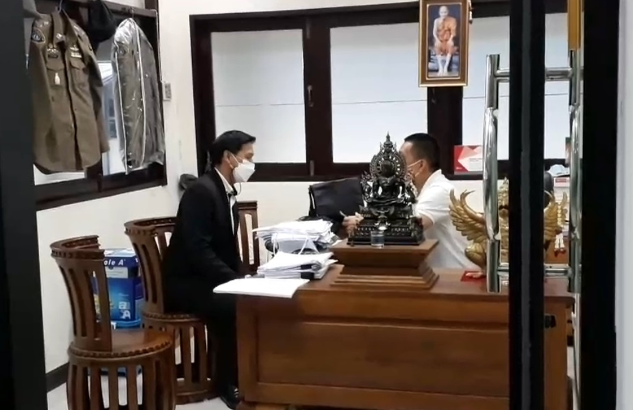 อคส. ร้องกองปราบเอาผิด "อดีตบิ๊ก อคส." ทำข้อตกลงเช่าโกดังเก็บข้าวเอื้อประโยชน์ให้เอกชน รัฐเสียหาย 1.3 พันล้าน