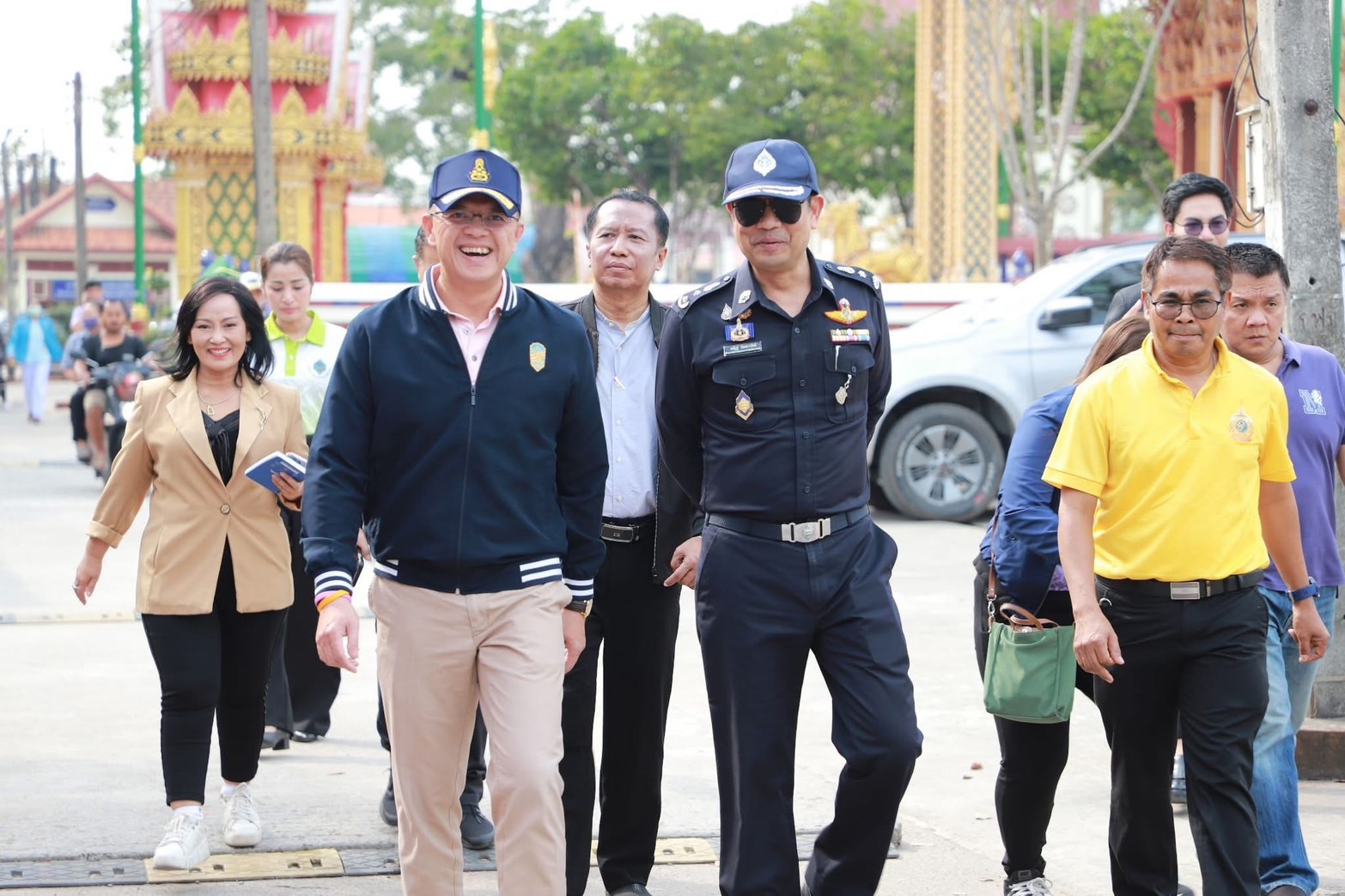 ผู้ว่าฯสุราษฎร์ธานีตรวจเยี่ยมหน่วยเลือกตั้งสมาชิกและนายก อบจ.เป็นไปด้วยความเรียบร้อย   