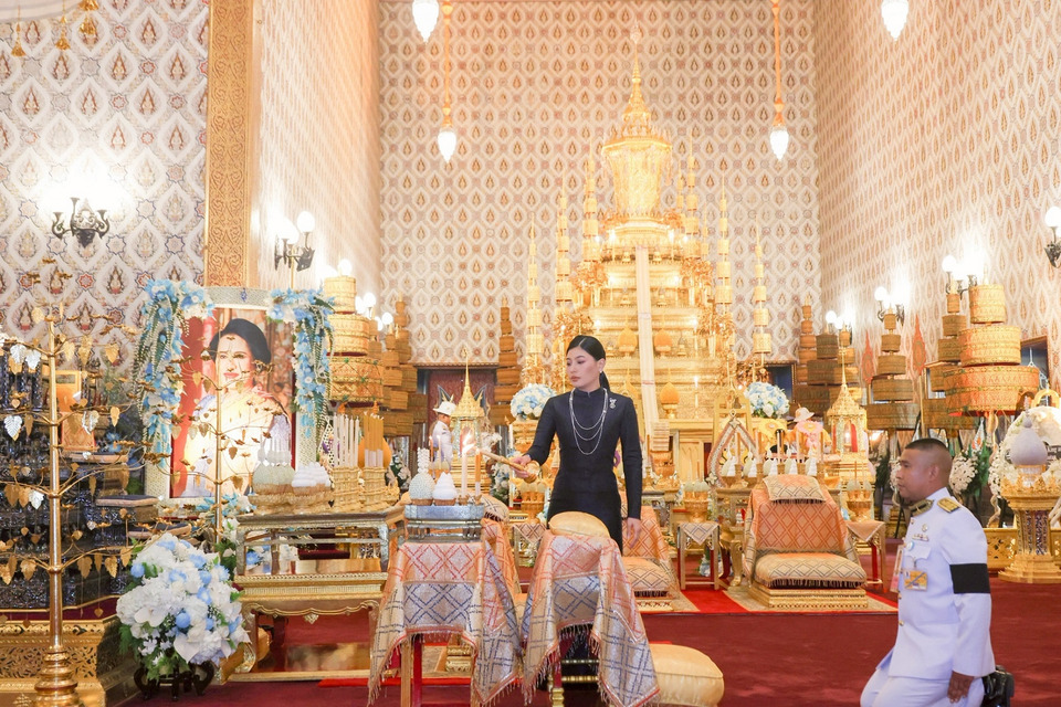 'เจ้าฟ้าสิริวัณณวรี' ทรงบำเพ็ญพระราชกุศลถวายพระบรมศพ 'พระบรมราชชนนีพันปีหลวง'